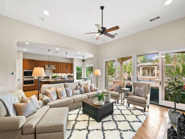 Palm Desert Home 990615