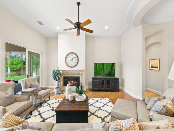 Palm Desert Home 990615