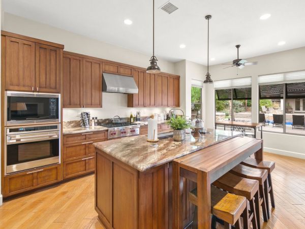 Palm Desert Home 990615