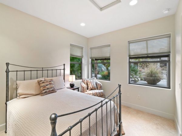 Palm Desert Home 990615