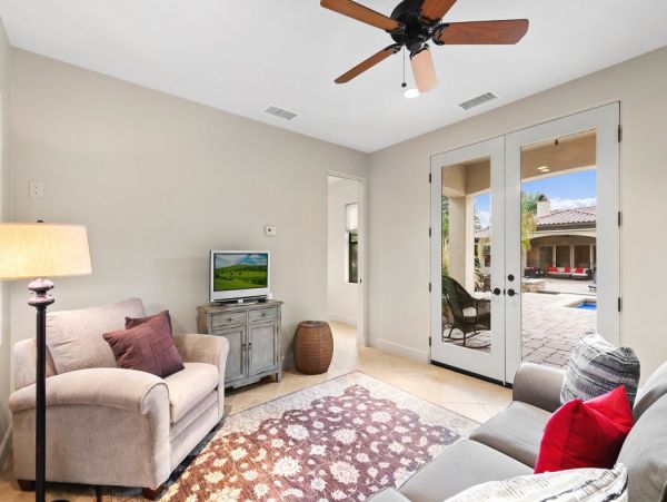 Palm Desert Home 990615