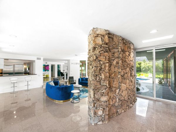 Palm Desert Home 990616
