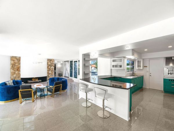 Palm Desert Home 990616
