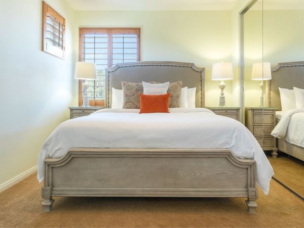 Palm Desert Home 990617