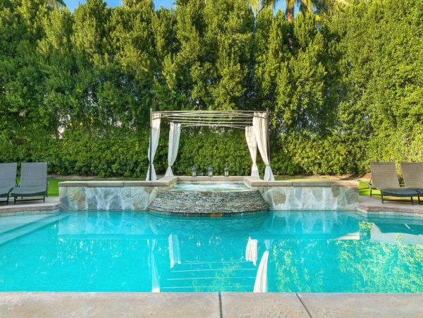 Palm Desert Home 990620