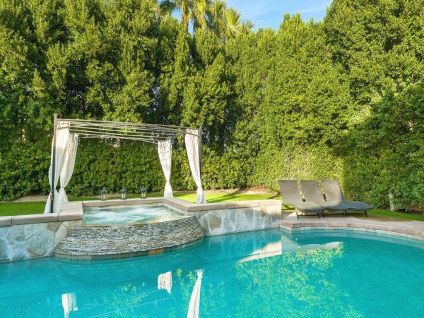 Palm Desert Home 990620