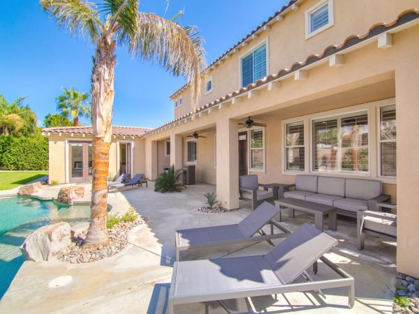 Palm Desert Home 990621