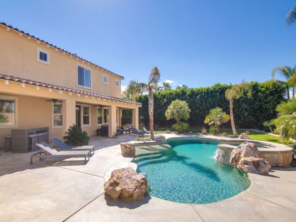 Palm Desert Home 990621