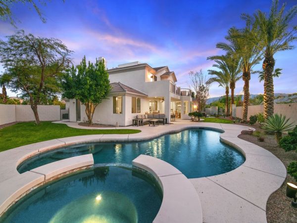 Palm Desert Home 990623