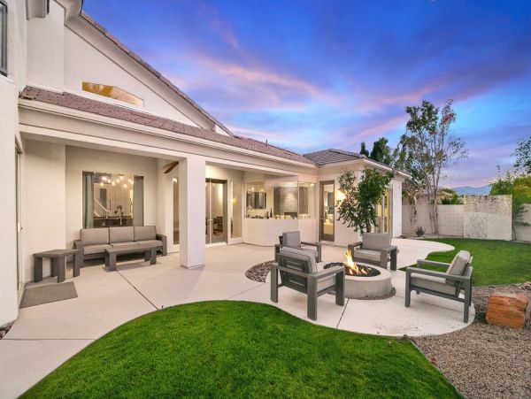 Palm Desert Home 990623