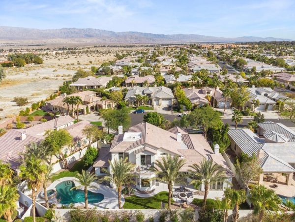 Palm Desert Home 990623