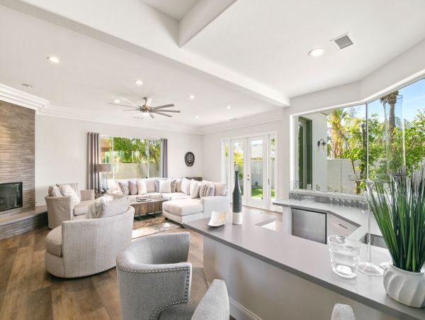Palm Desert Home 990623