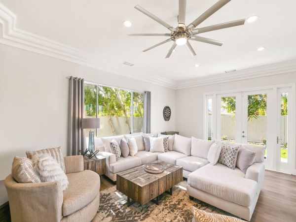 Palm Desert Home 990623
