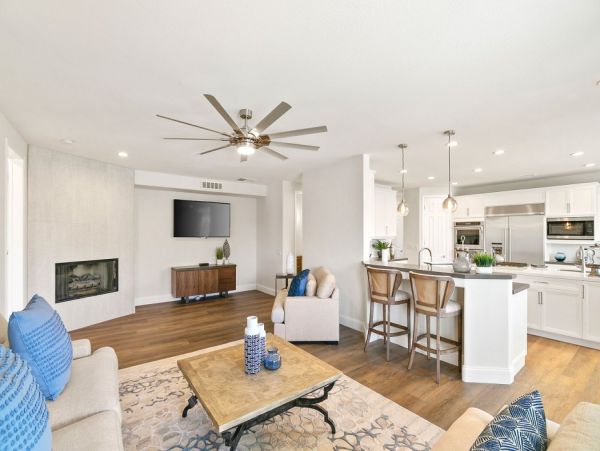 Palm Desert Home 990623