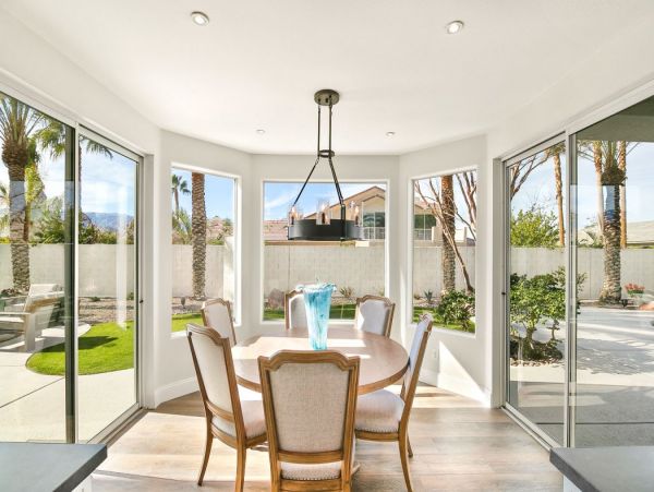 Palm Desert Home 990623