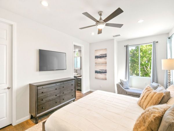 Palm Desert Home 990623