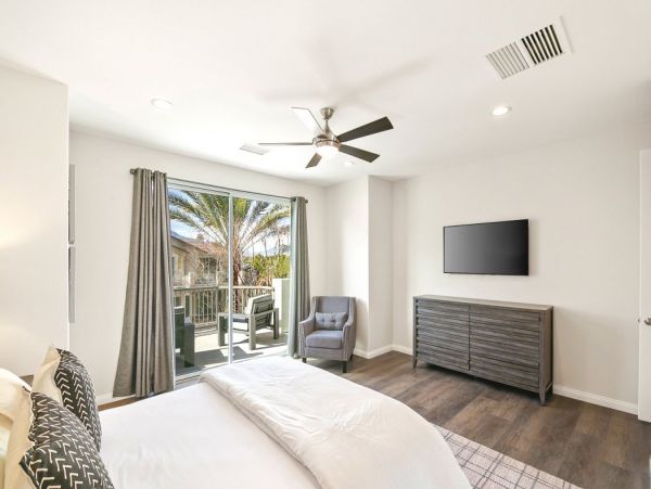 Palm Desert Home 990623