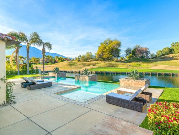 Palm Desert Home 990624