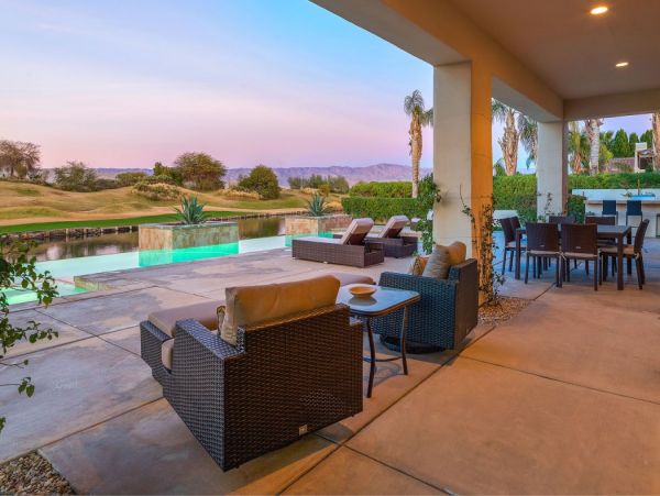Palm Desert Home 990624