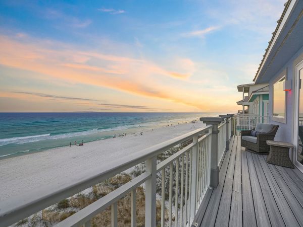 Gulf Front Vacation Home on Miramar Beach 20 Guests