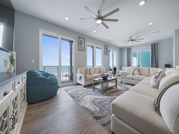 Gulf Front Vacation Home on Miramar Beach 20 Guests