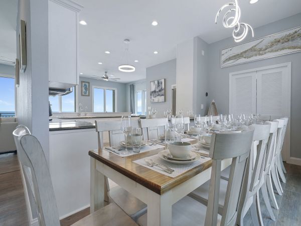 Gulf Front Vacation Home on Miramar Beach 20 Guests