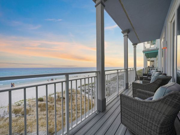 Gulf Front Vacation Home on Miramar Beach 20 Guests
