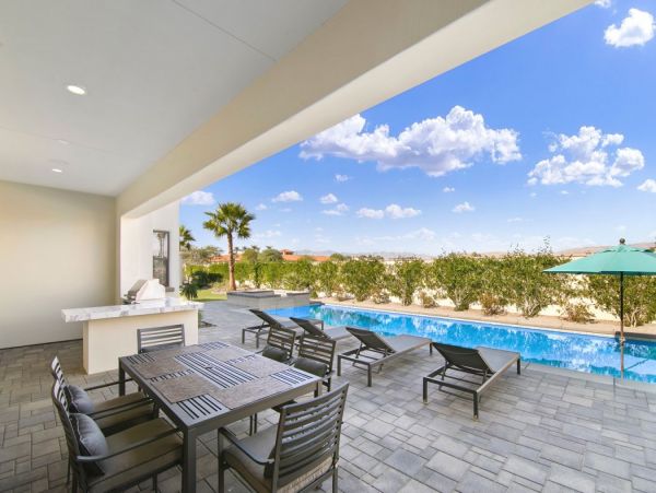 Palm Desert Home 990633