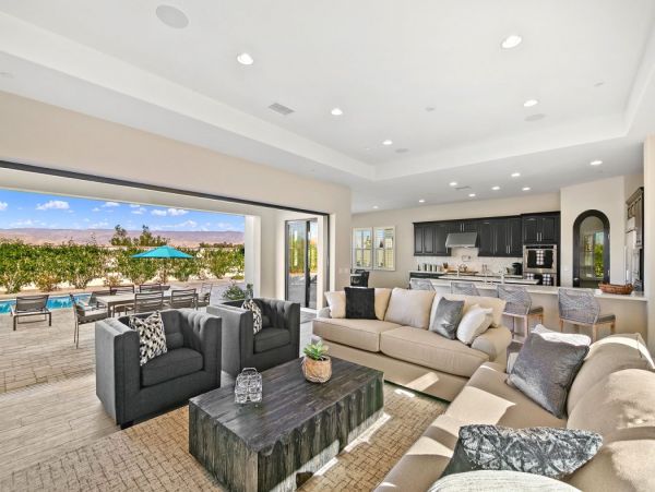 Palm Desert Home 990633