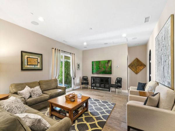 Palm Desert Home 990633