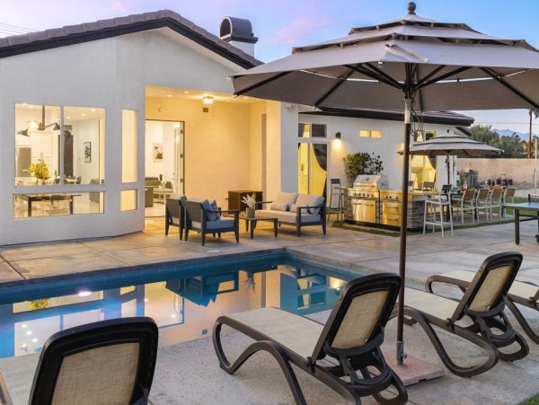 Palm Desert Home 990635