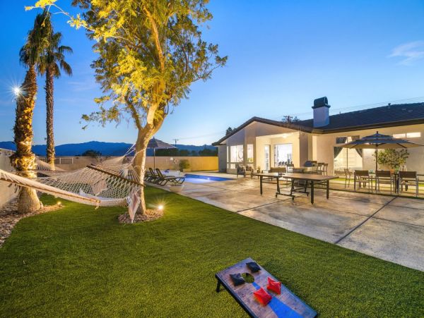 Palm Desert Home 990635