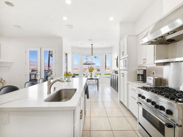 Palm Desert Home 990635