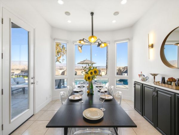 Palm Desert Home 990635