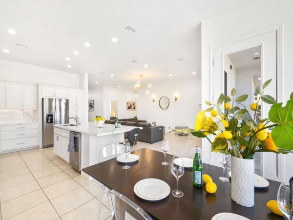 Palm Desert Home 990635