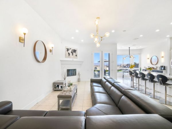 Palm Desert Home 990635