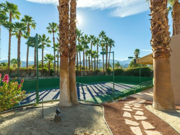 Palm Desert Home 990636