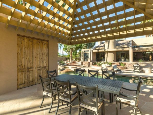 Palm Desert Home 990636