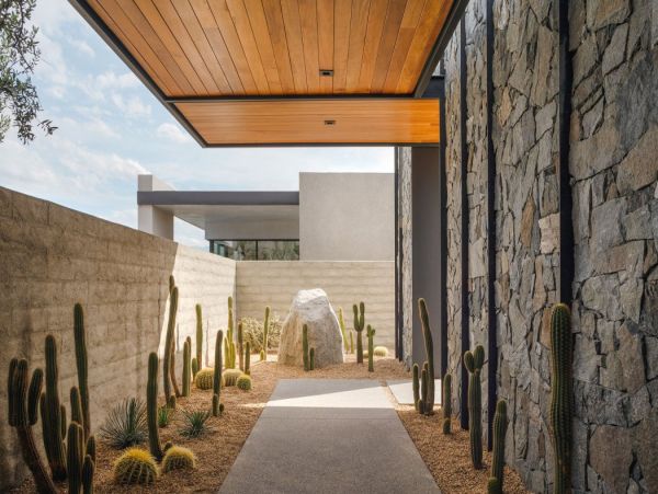 Palm Desert Home 990638