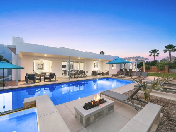 Luxury Palm Springs Residence With Six Bedrooms