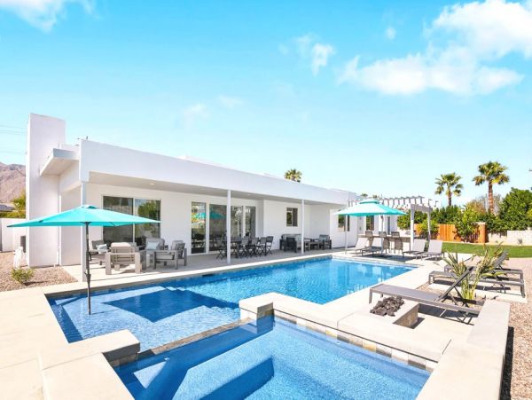 Luxury Palm Springs Residence With Six Bedrooms
