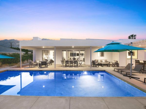 Luxury Palm Springs Residence With Six Bedrooms