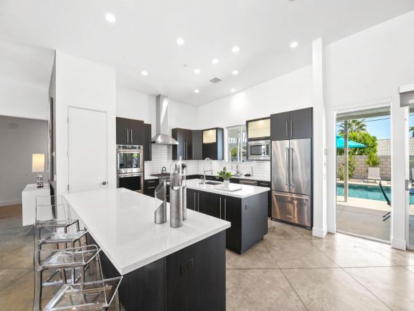 Luxury Palm Springs Residence With Six Bedrooms