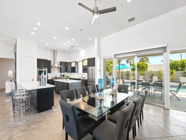 Luxury Palm Springs Residence With Six Bedrooms