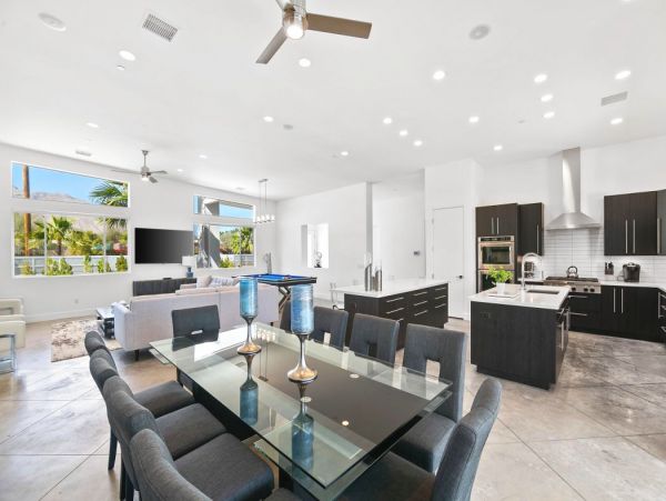Luxury Palm Springs Residence With Six Bedrooms