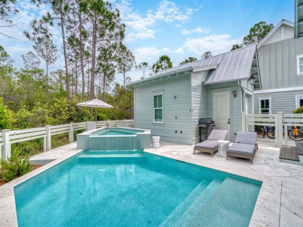 Santa Rosa Beach Five Bedroom Rental Home with Pool & Spa