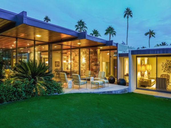 Palm Springs Home 990642