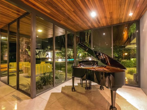 Palm Springs Home 990642