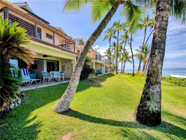 On Beach Lahaina Vacation Home Three Bedroom