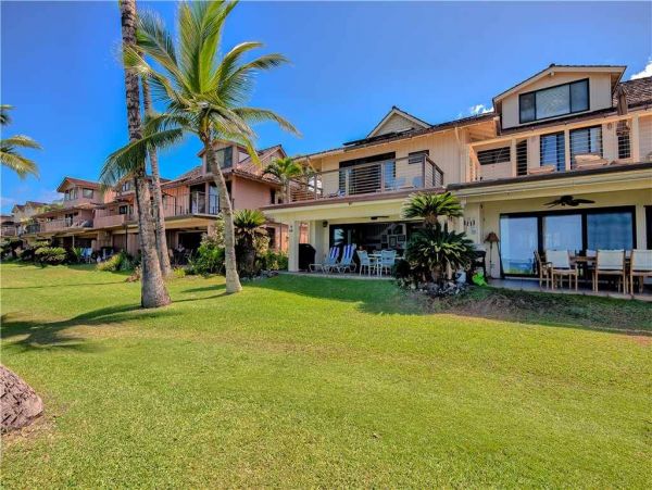 On Beach Lahaina Vacation Home Three Bedroom